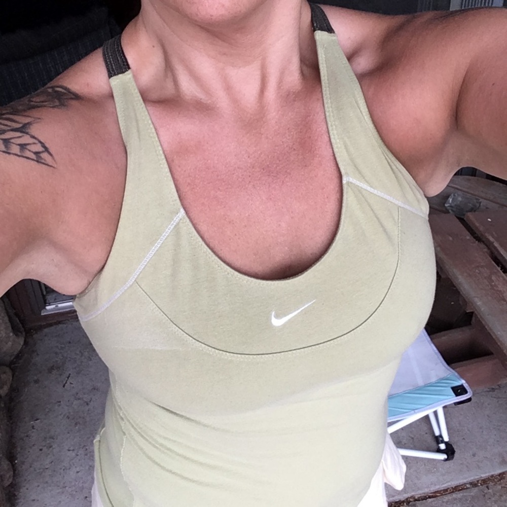 Nike Fit Dry size med workout tank with racerbk