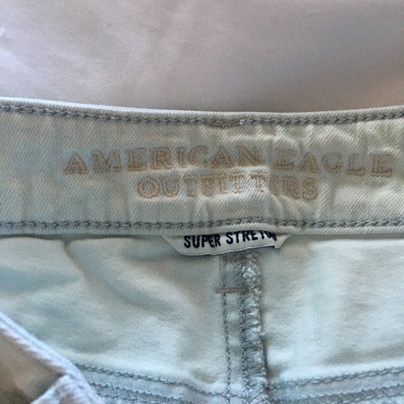 NEVER WORN, American Eagle High Waisted Jeans - Picture 5 of 7
