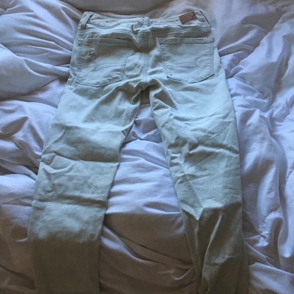 NEVER WORN, American Eagle High Waisted Jeans - Picture 7 of 7