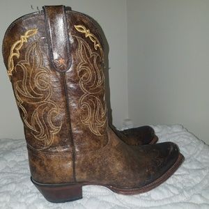 Tony Lama cowgirl boots