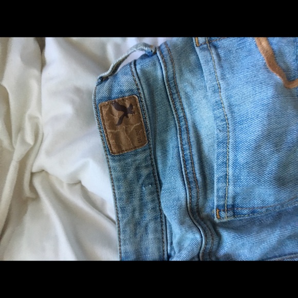 Ripped American Eagle boyfriend jeans - Picture 5 of 7