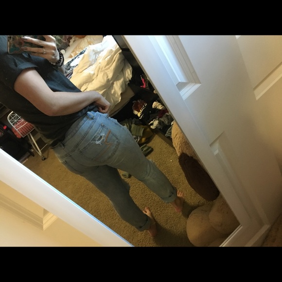 Ripped American Eagle boyfriend jeans - Picture 7 of 7