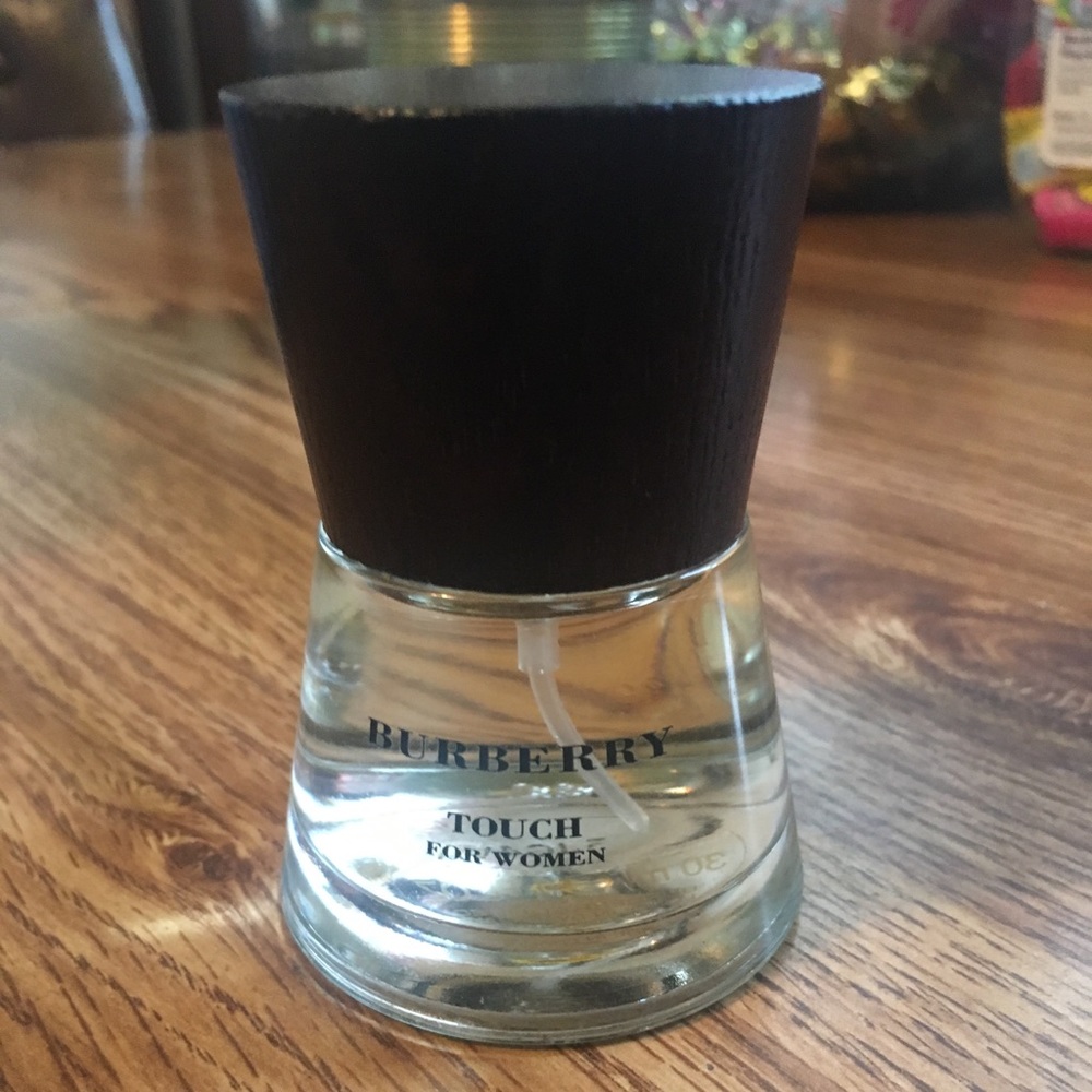 Burberry women's perfume 1 OZ