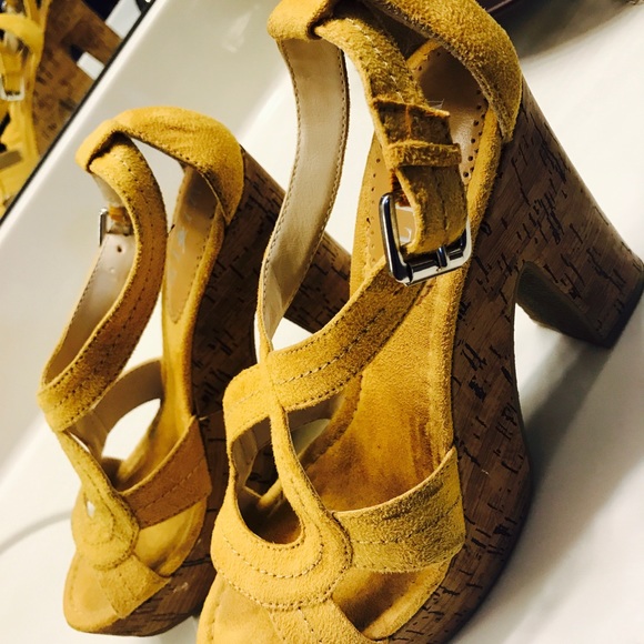 Shoes - Picture 3 of 3