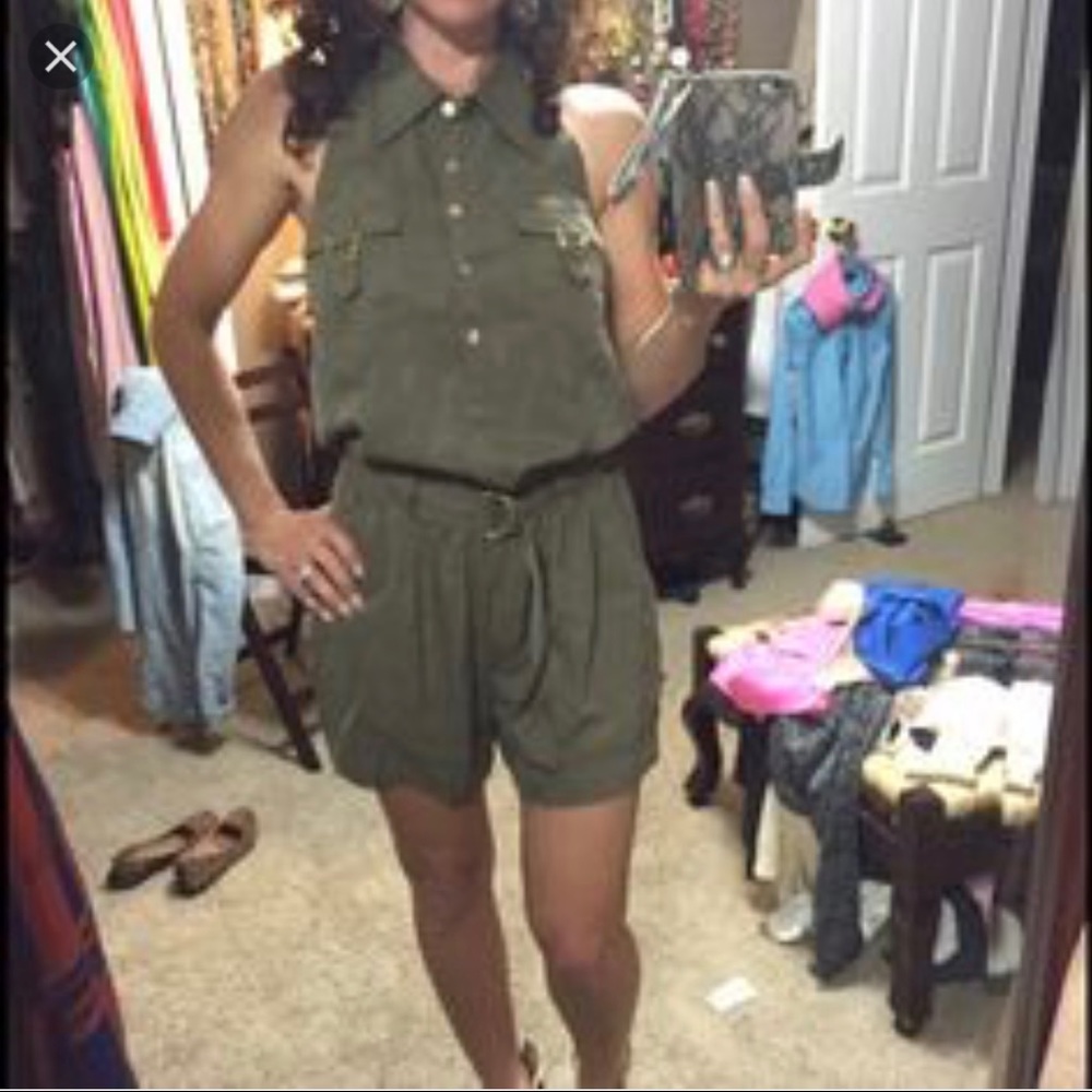 Beautiful Cache overall shorts green size S