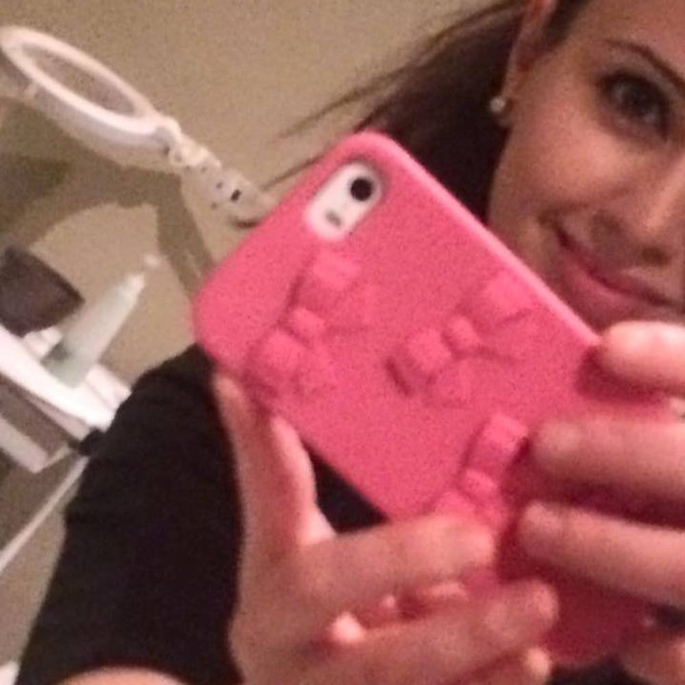 Meet your Posher, Elena