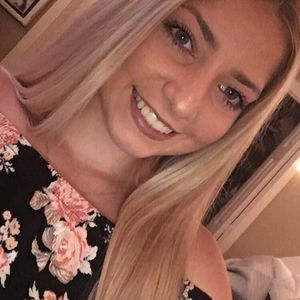 Meet your Posher, Carlee