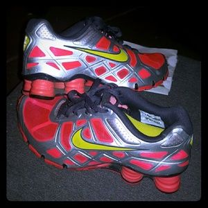 Women's Nike shox