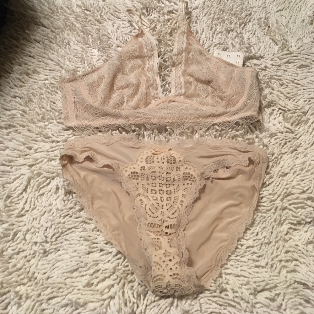Irresistible VS Lingerie New bikini once wore top