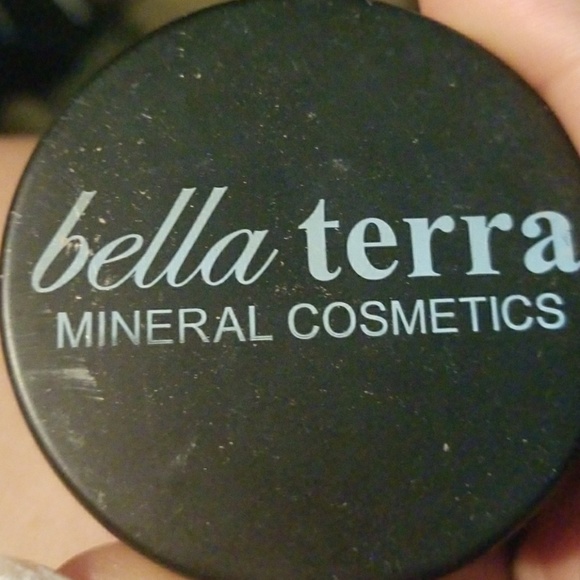 Bella terra mineral blush - Picture 2 of 3