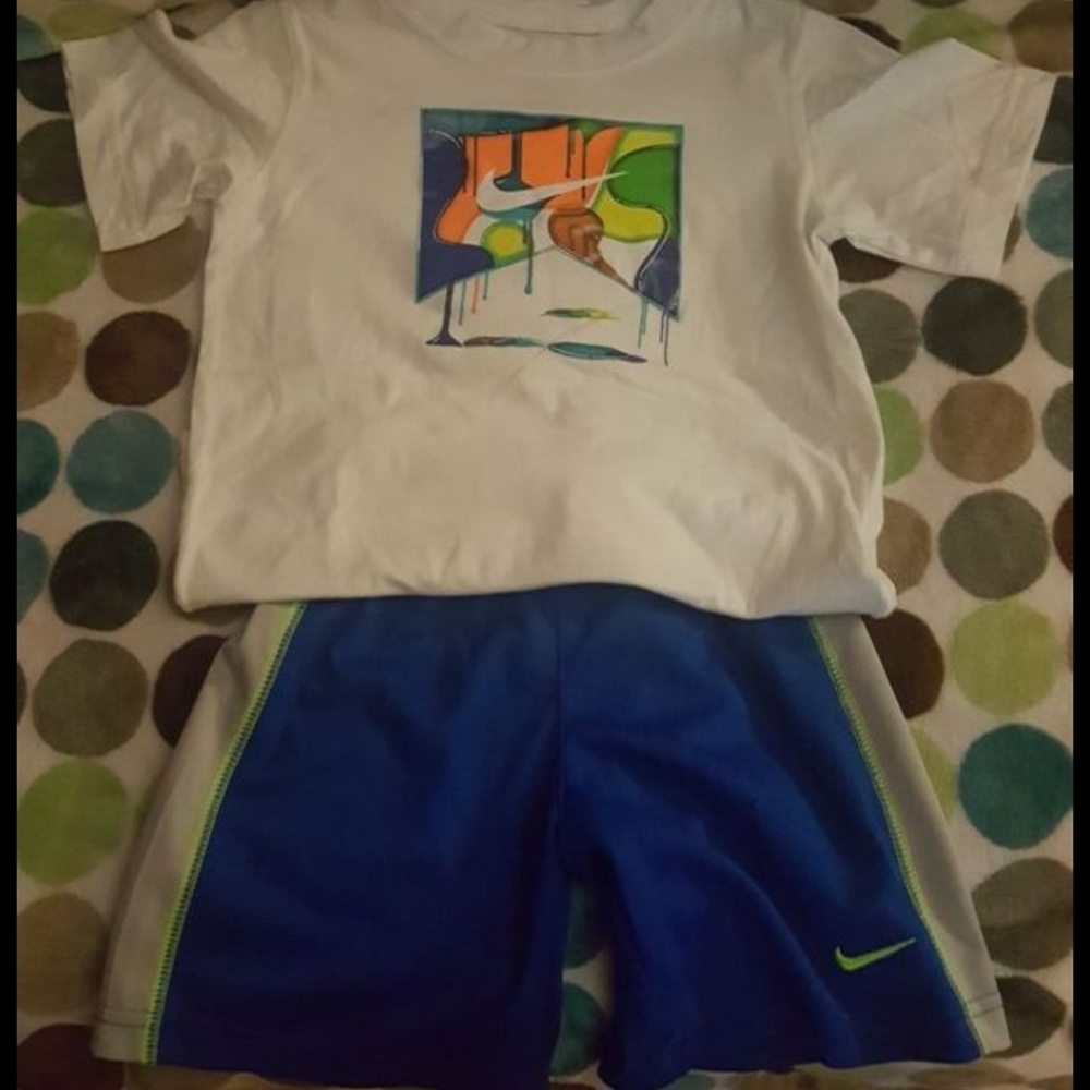 New Nike Set  For Boys (no tags)