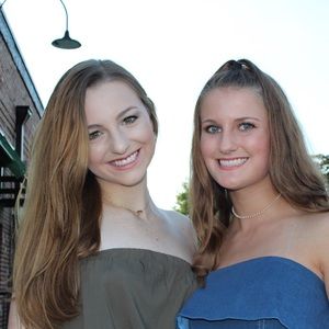 Meet your Posher, Caitlin