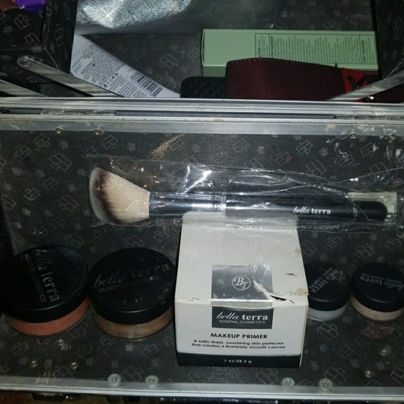 Bella terra make up 6 piecea - Picture 3 of 4