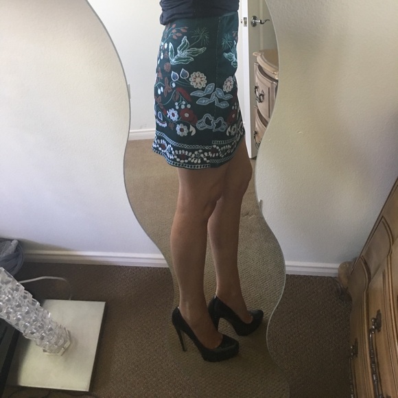 ✨Boho Floral Print Fitted Mini Skirt✨ - Picture 7 of 8