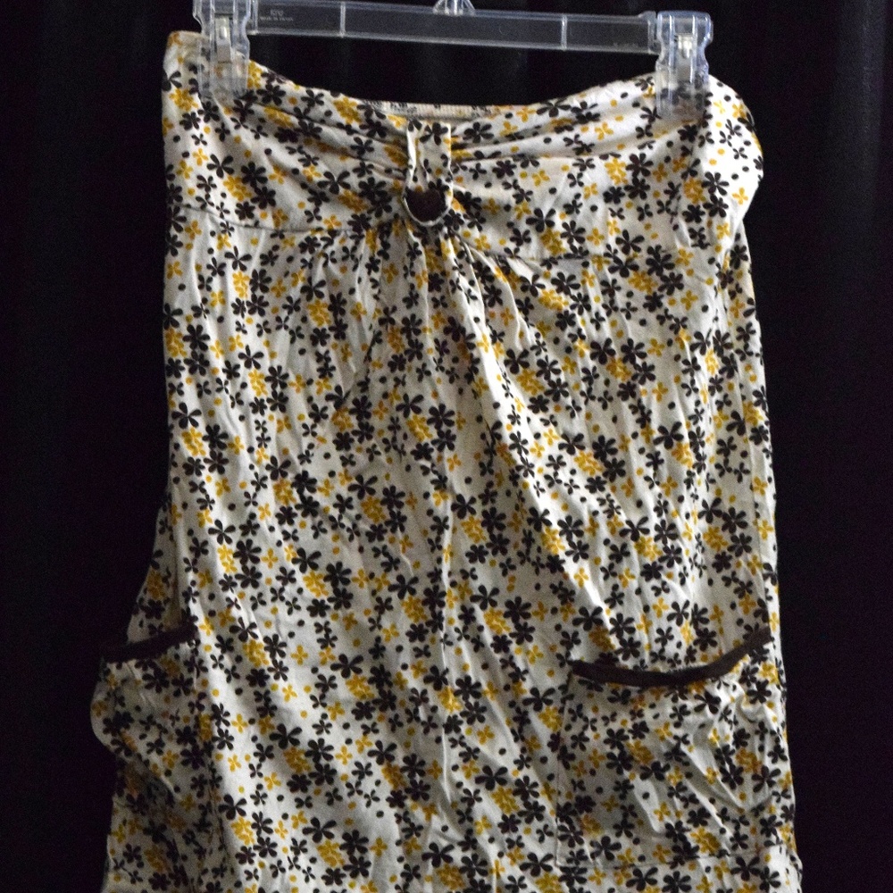 Sweetheart, floral long tank with pockets!