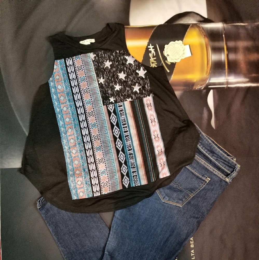 🎀Belle Du Jour Brand Graphic Foil Tee🎀