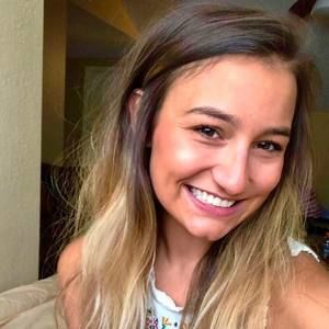 Meet your Posher, Bella