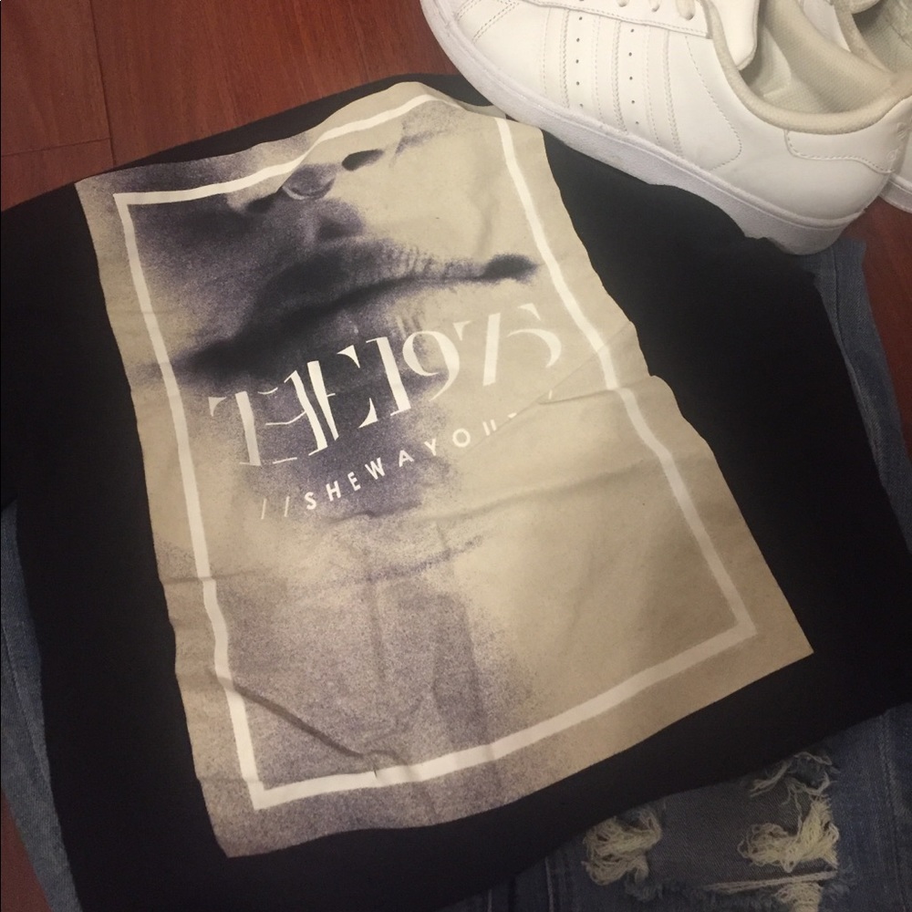1975 Tee