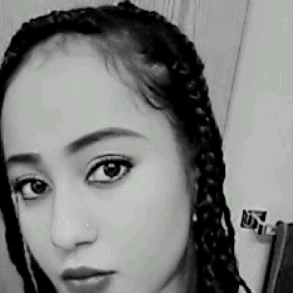 Meet your Posher, Safina