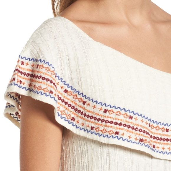 Embroidered One-Shoulder Blouse - Picture 7 of 7