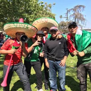 Meet your Posher, Cesar