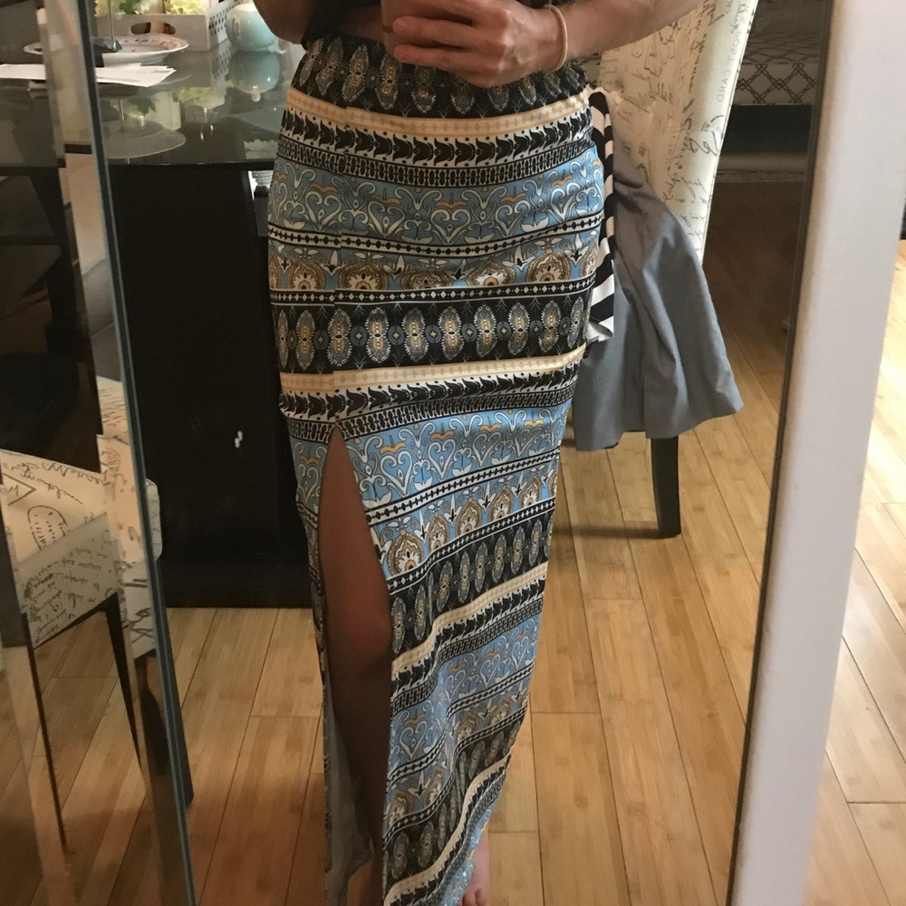 Maxi skirt