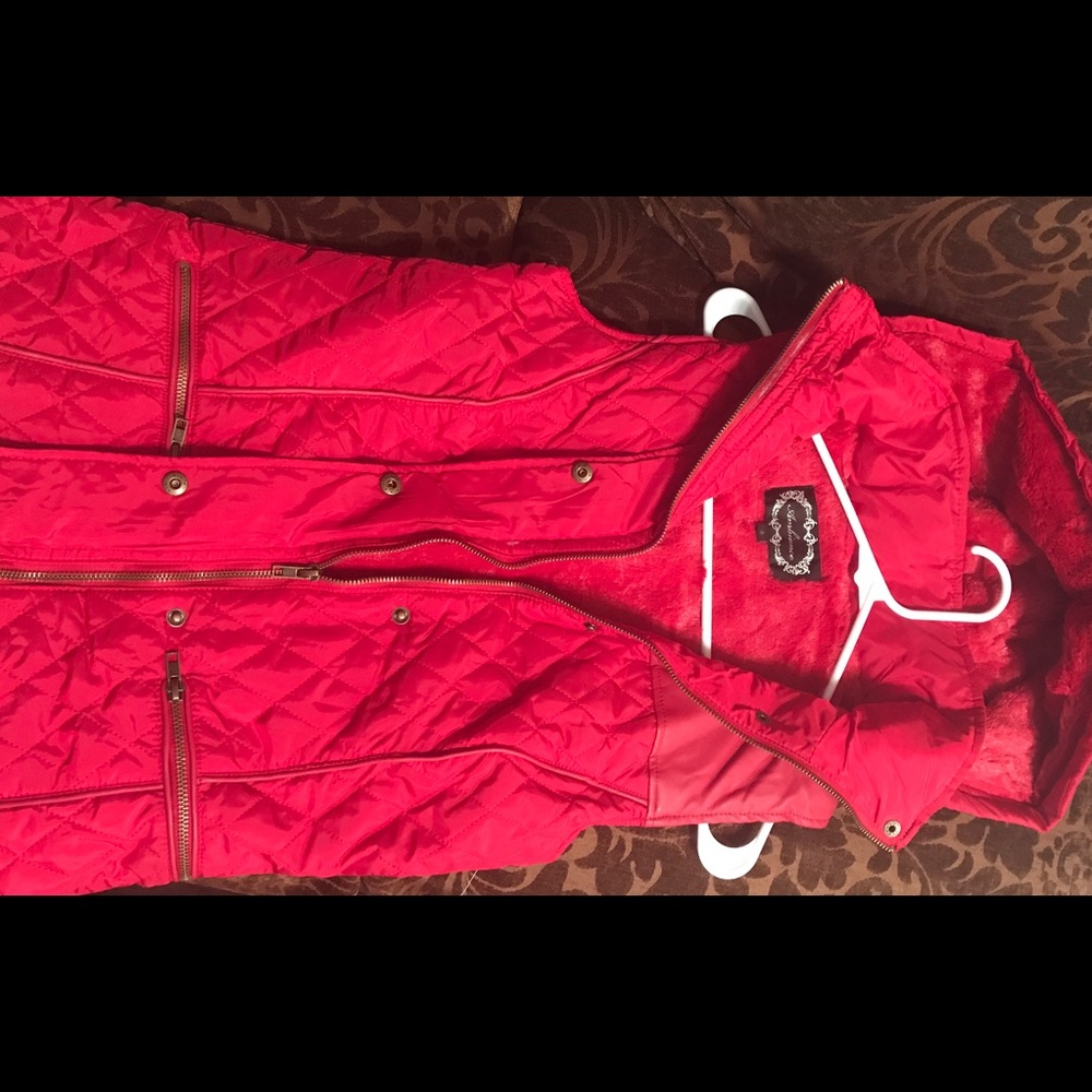 Ambiance Quilted Best with Hood