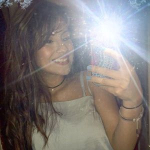 Meet your Posher, Corinne