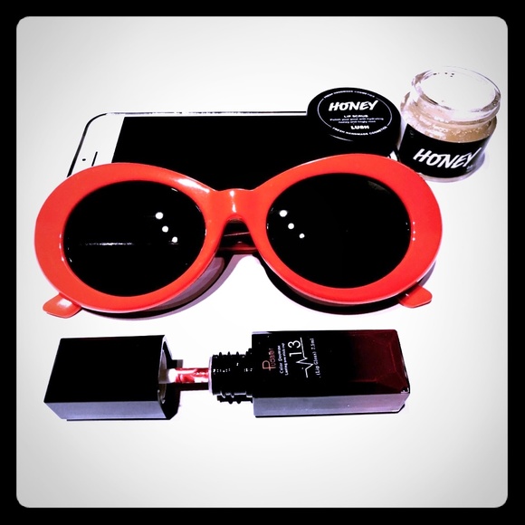 kurt cobain oval sunglasses