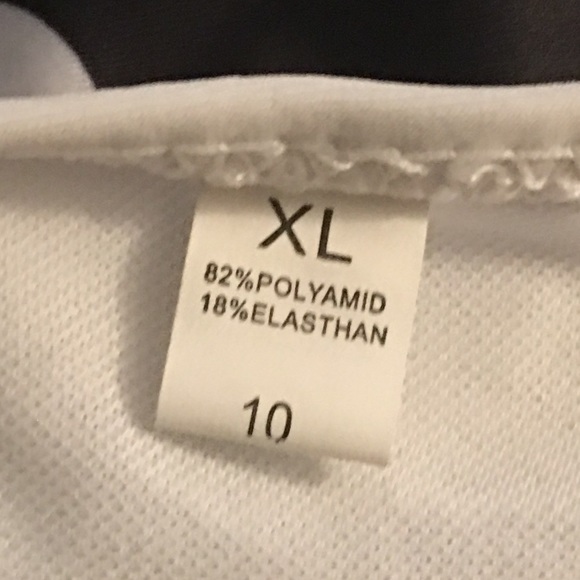 **SOLD**. 🕶 Retro Two Piece Bathing Suite 💄 - Picture 4 of 4