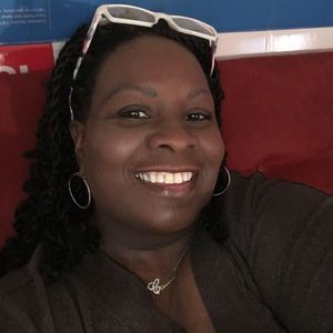 Meet your Posher, Cassandra