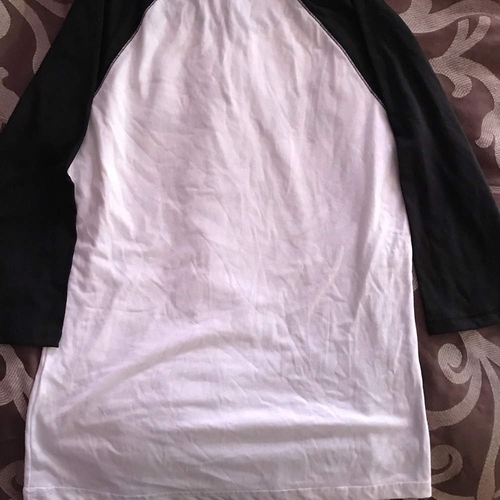 ❗️SOLD❗️🙋🏽YOUNIQUE Mascara💋 Baseball T Shirt - Picture 5 of 8