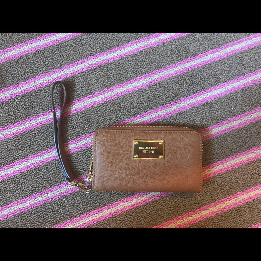 Michael Kors Wristlet