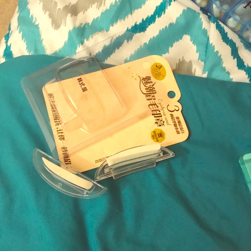 Eye brow seal & false eye lashes bundle.