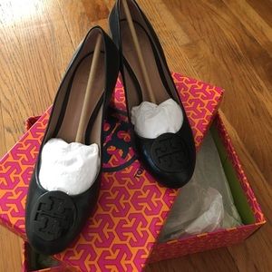 Tory Burch Leather Pumps- worn only twice, black