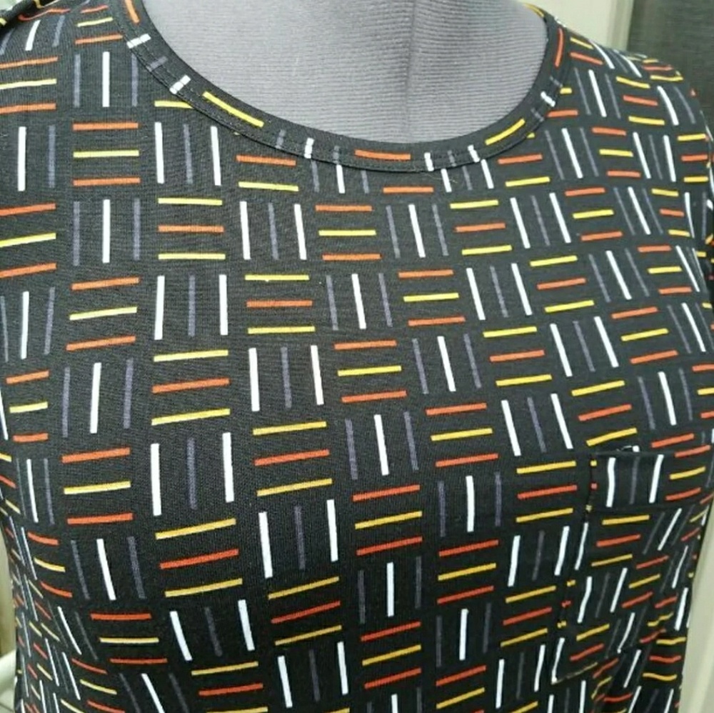 NWT - Lularoe Medium Print Carly