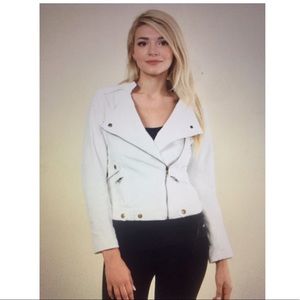 🌟NWT- Cara Corduroy Moto Jacket 🌟