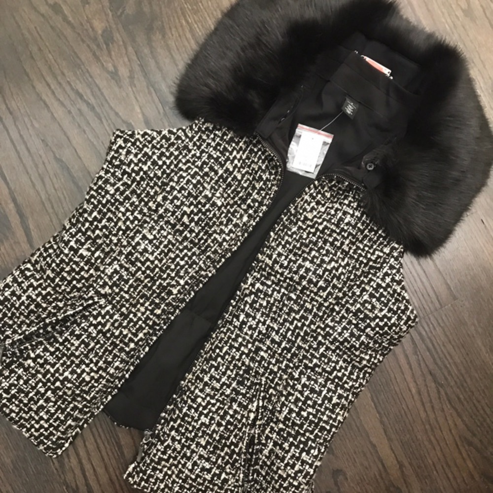 NWT WHBM Black & Cream Fur Collar Puffer Vest