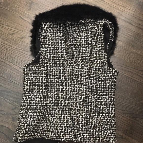 NWT WHBM Black & Cream Fur Collar Puffer Vest - Picture 7 of 8