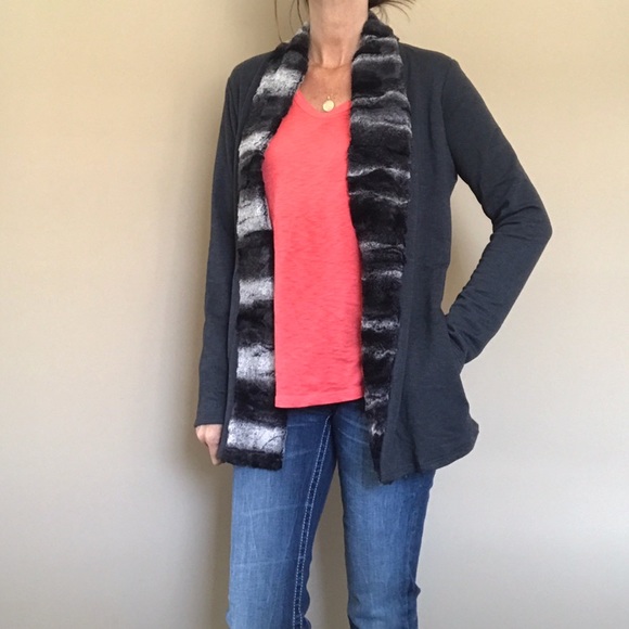 NWT Saks Fifth Avenue Gray Cardigan Fur Collar - Picture 6 of 8