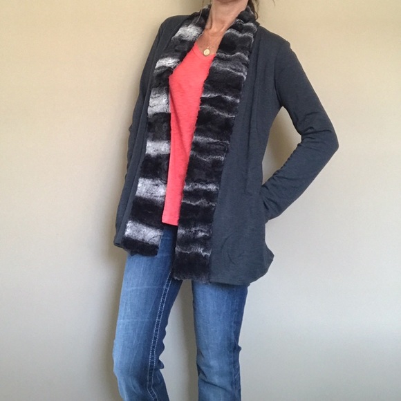 NWT Saks Fifth Avenue Gray Cardigan Fur Collar - Picture 7 of 8