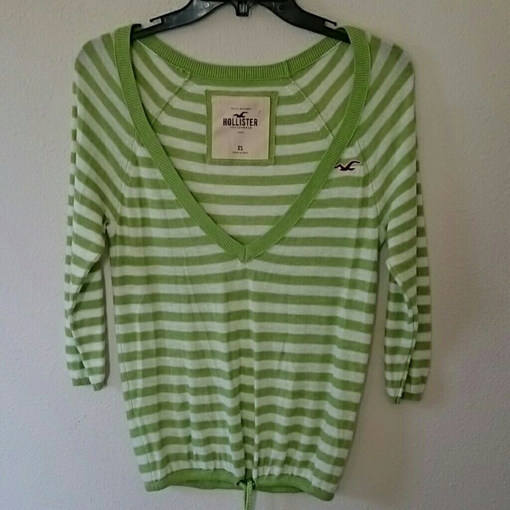 Hollister v-neck lightweight sweater