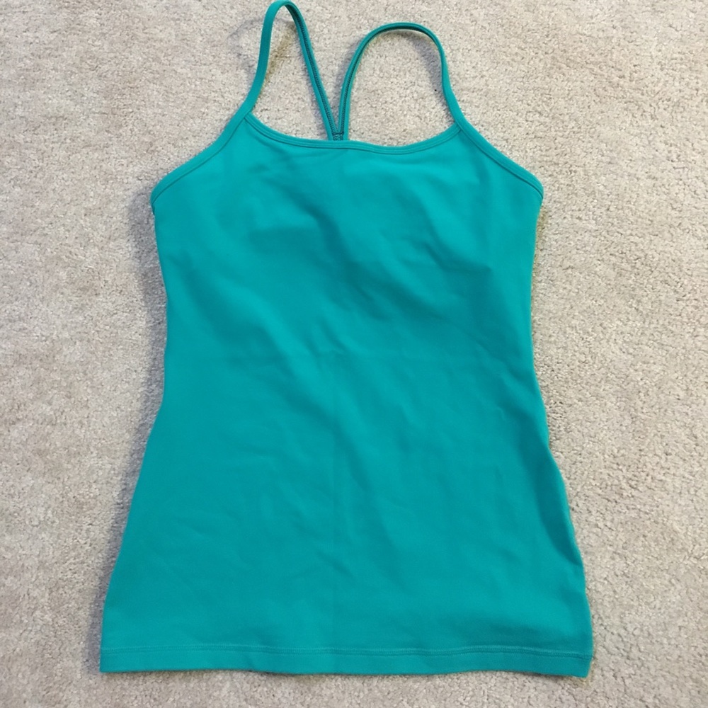 EUC Lululemon Power Y Flow Tank - Size 6