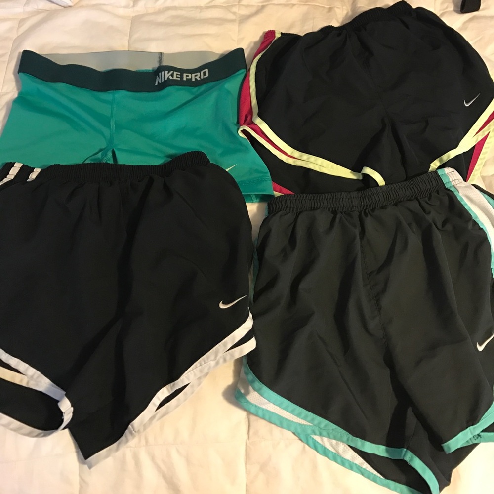 Nike set size XS and S shorts and spandex