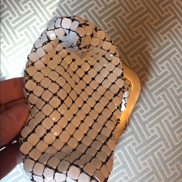 Whiting and Davis white chain purse - Picture 6 of 6