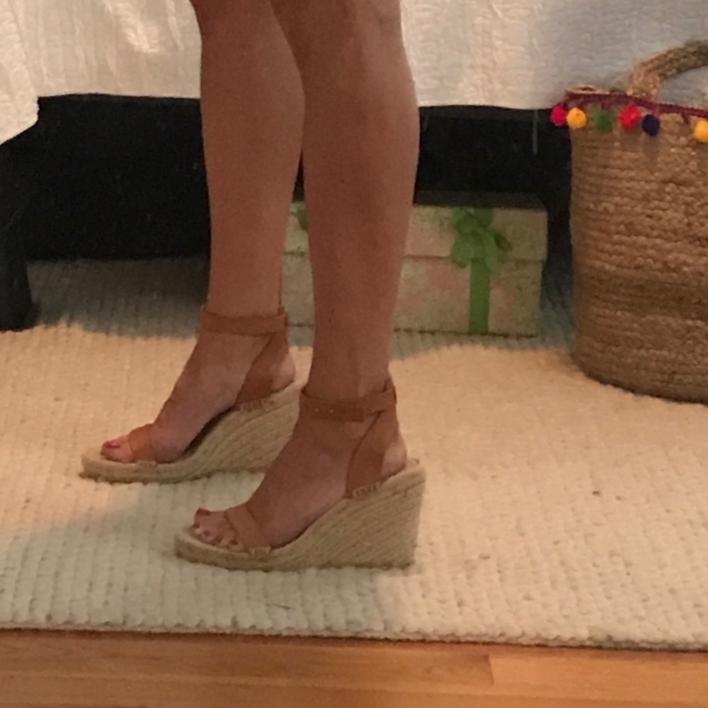 Classic open toe wedge leather sandal tan/camel