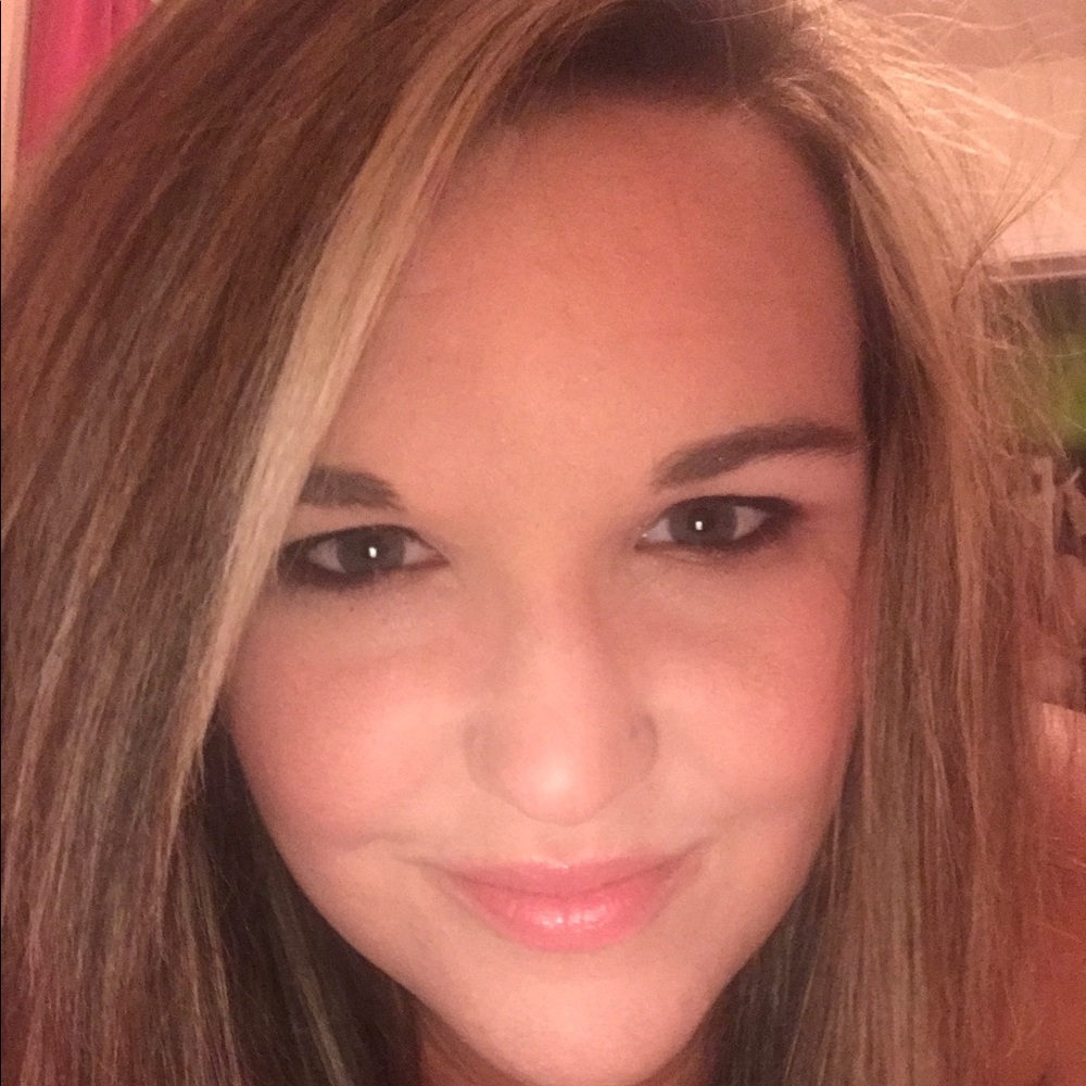 Meet your Posher, Lindsey