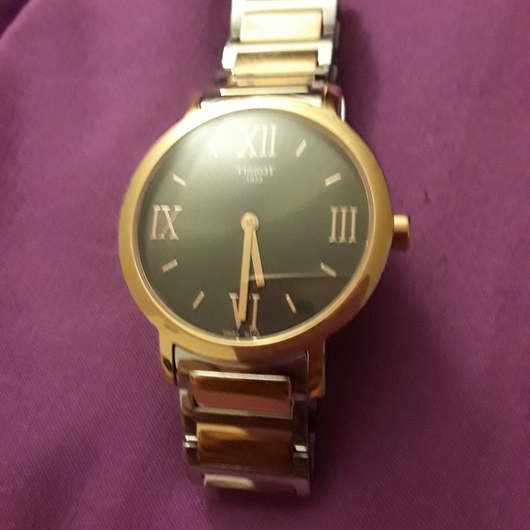 Woman wacth or unisex tissot