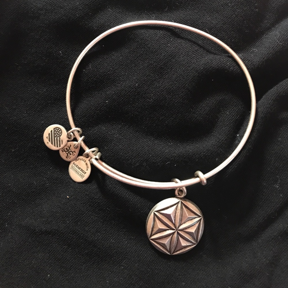 Alex and Ani Aphrodite bangle