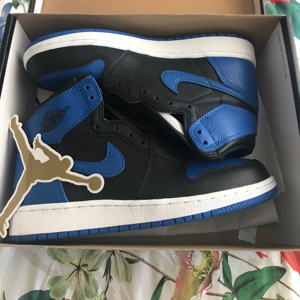 Air Jordan 1 black/blue 6 women 4.5y NEW